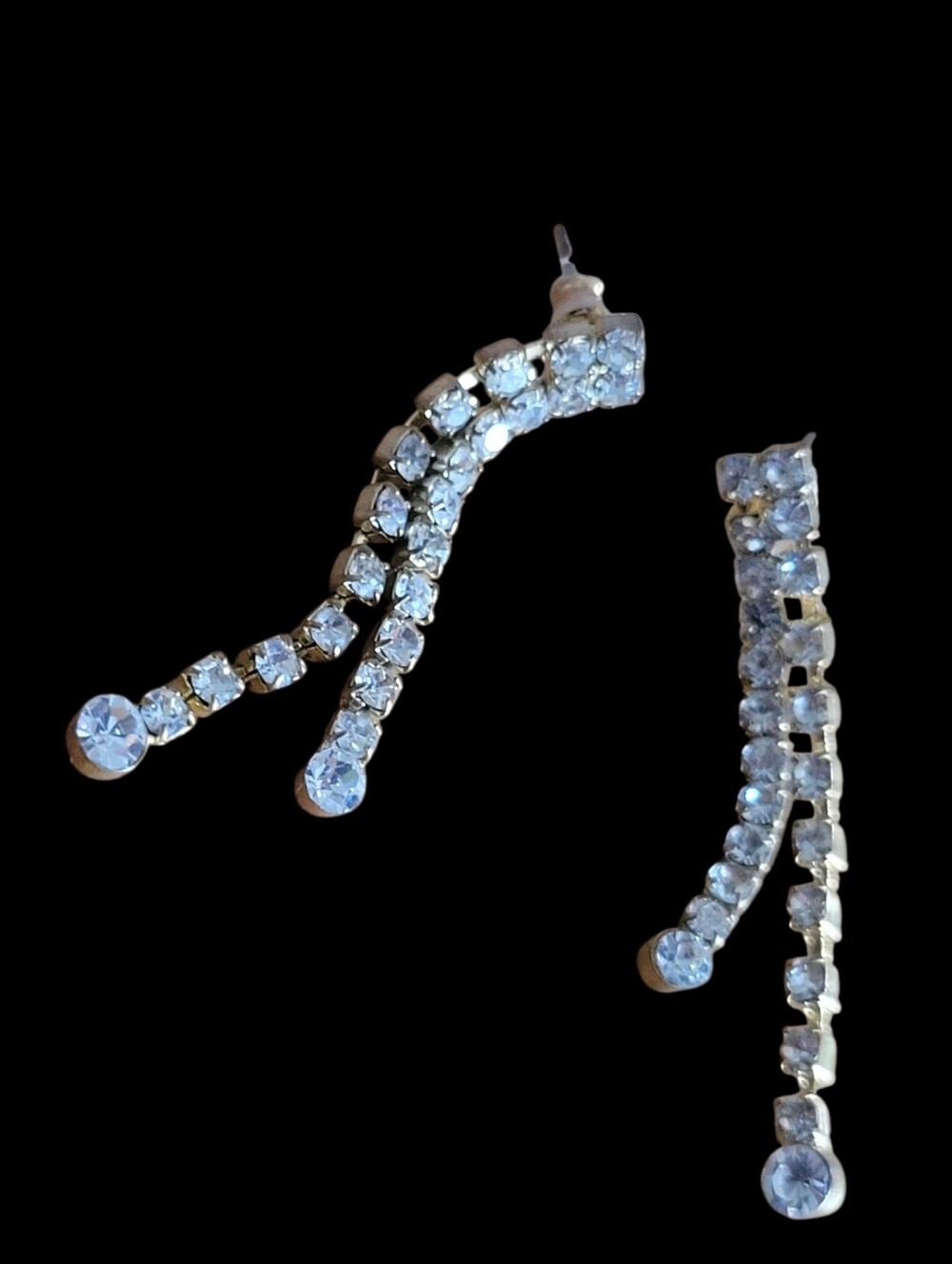 *FREE Rhinestone String Goldtone Post Earrings - Picture 4 of 5